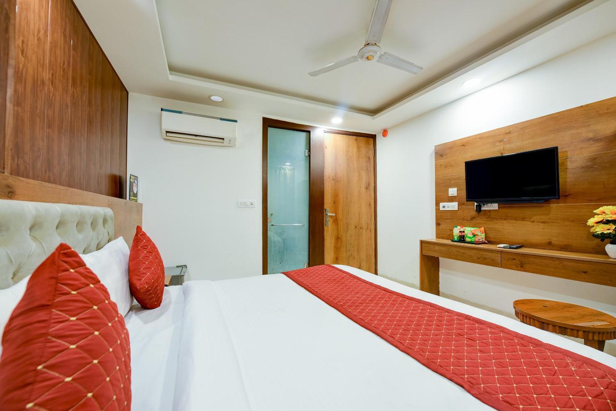 Hotel Grand Qubic Near Delhi Airport New Delhi Exterior foto