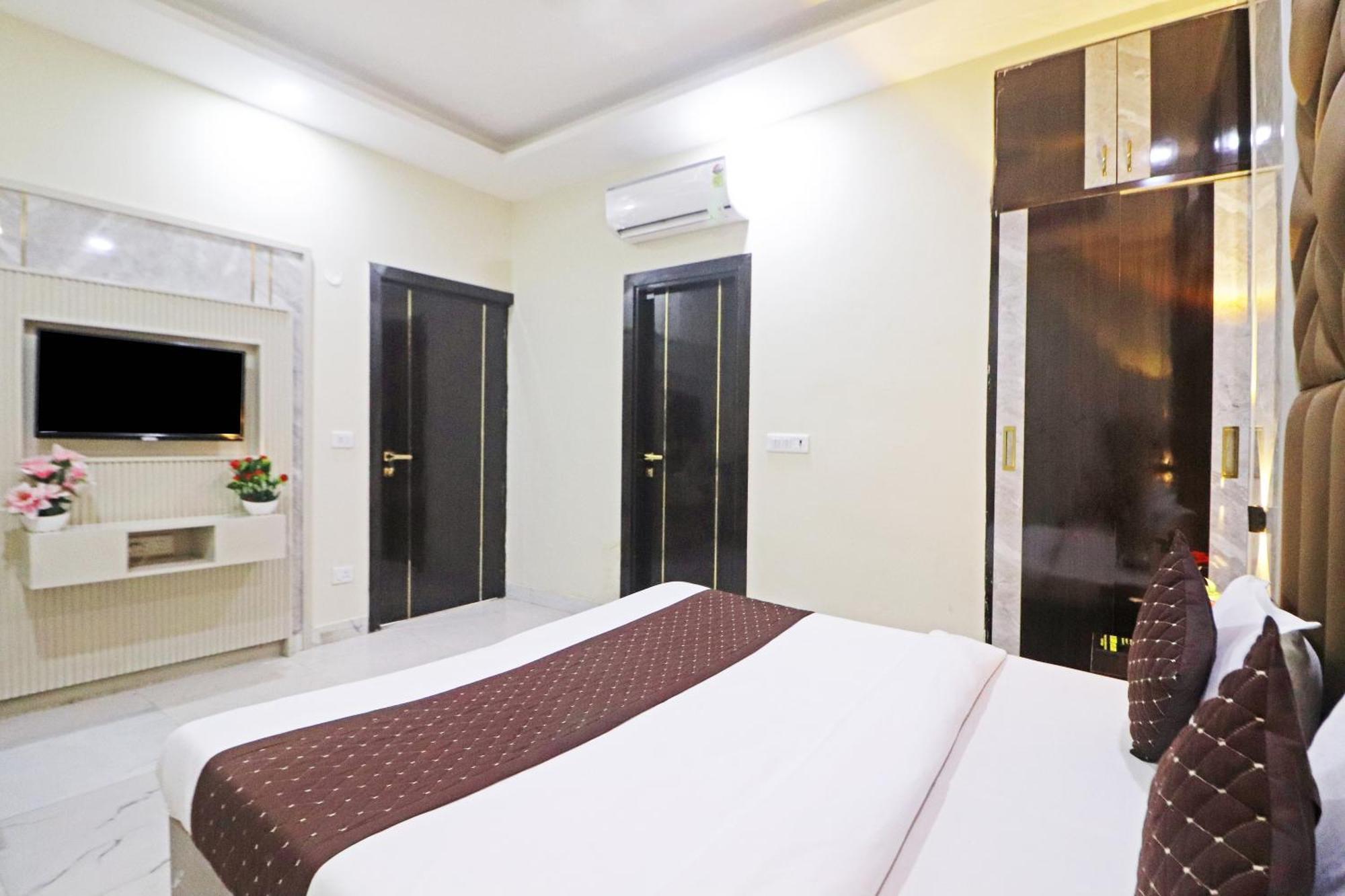 Hotel Grand Qubic Near Delhi Airport New Delhi Exterior foto