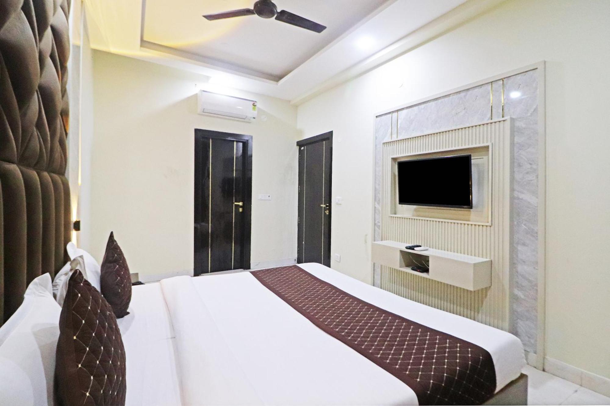 Hotel Grand Qubic Near Delhi Airport New Delhi Exterior foto